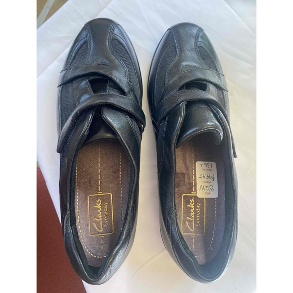 Clarks Shoes - Clarks Black Women Breathable‎ Comfort Cushioned Round Toe Shoe 8.5W